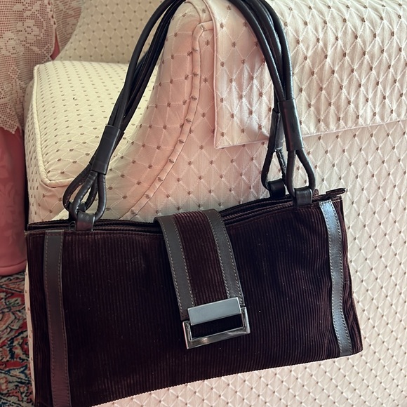 Brown corduroy handbag w/ metallic hardware - Picture 16 of 16